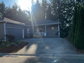 723 N 8th St in Coos Bay, OR - Building Photo - Building Photo