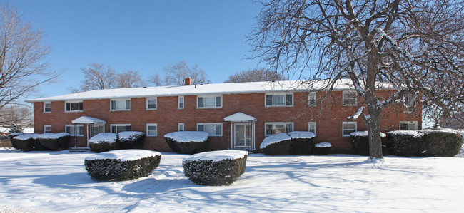 440 E Ridge Rd in Irondequoit, NY - Foto de edificio - Building Photo