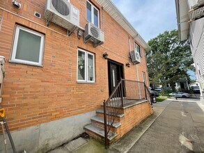 48-19 207th St in Queens, NY - Building Photo - Building Photo