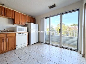 142 N Beacon St in Boston, MA - Building Photo - Building Photo