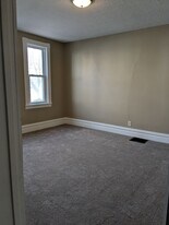 1613 4th Ave in Beaver Falls, PA - Building Photo