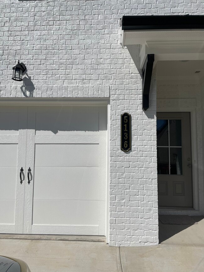 5136 Fox Den Rd in Oakwood, GA - Building Photo - Building Photo