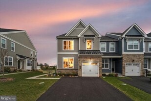 25 Copper Ct in Royersford, PA - Building Photo