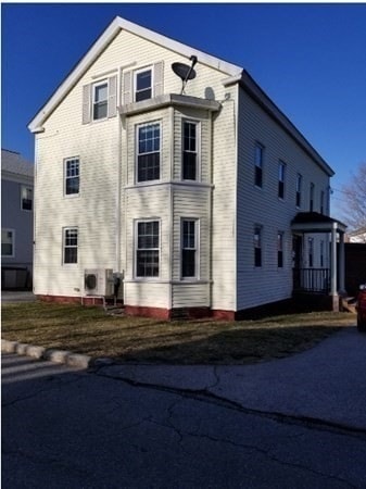 property at 4 Underwood Ct