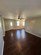 5136 Fieldcrest Dr in Pittsburgh, PA - Building Photo - Building Photo