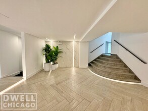 955 W Carmen Ave, Unit 001 in Chicago, IL - Building Photo - Building Photo