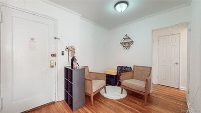 105-25 64th Ave in Queens, NY - Building Photo - Building Photo