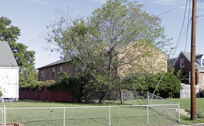 2202 Williamsburg Rd in Richmond, VA - Building Photo - Building Photo