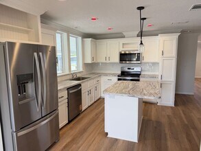 388 Sunshine Dr in Nokomis, FL - Building Photo - Building Photo