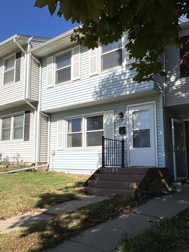property at 3727 Hillcrest Rd