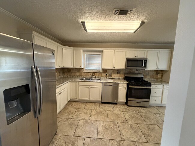 4016 32nd St in Lubbock, TX - Building Photo - Building Photo