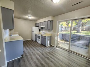 3609 E 41st St in Des Moines, IA - Building Photo - Building Photo