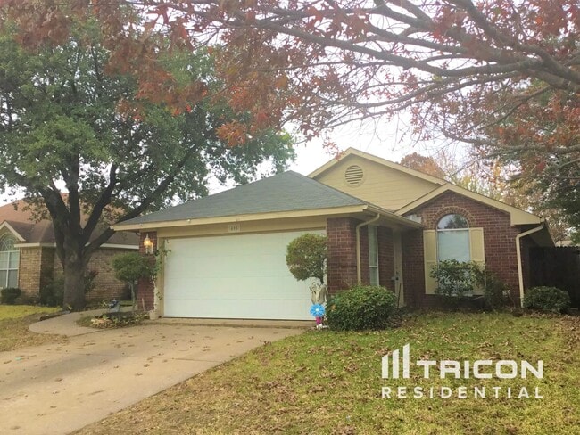 property at 405 Loma Alta Dr