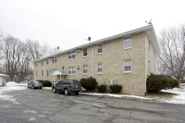 2807 Rudeen Close in Rockford, IL - Foto de edificio - Building Photo