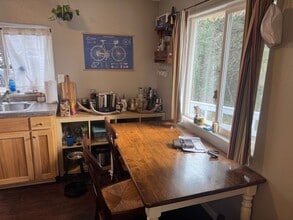 48471 E 2nd St in Oakridge, OR - Building Photo - Building Photo