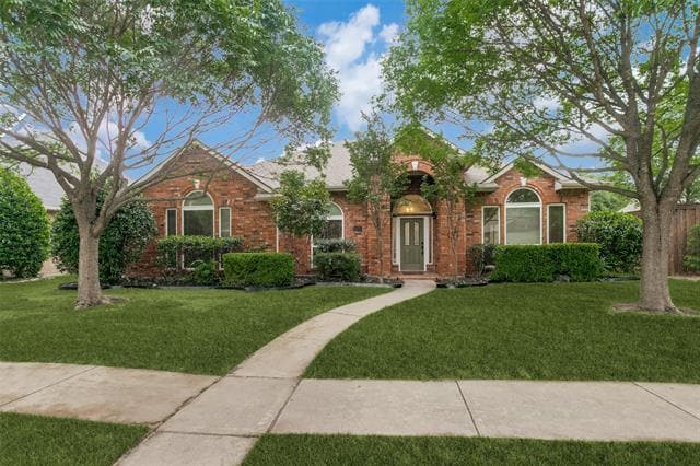 property at 11317 Knoxville Ln
