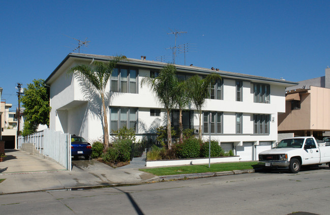 925 S Sherbourne Dr in Los Angeles, CA - Building Photo - Building Photo