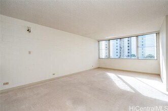 5122 Likini St in Honolulu, HI - Foto de edificio - Building Photo