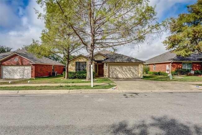 834 Dark Horse Ln in Buda, TX - Building Photo - Building Photo