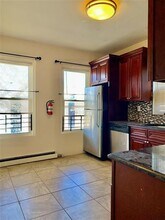 266 Dwight St-Unit -2 in Jersey City, NJ - Building Photo - Building Photo