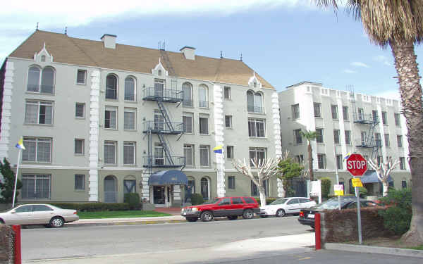 Cochran Apartments in Los Angeles, CA - Building Photo - Building Photo