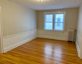 26 Robin Rd in West Hartford, CT - Building Photo - Building Photo