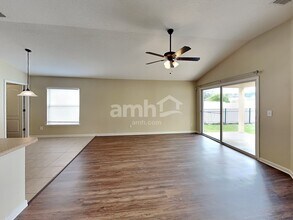 3071 White Heron Trl in Orange Park, FL - Building Photo - Building Photo