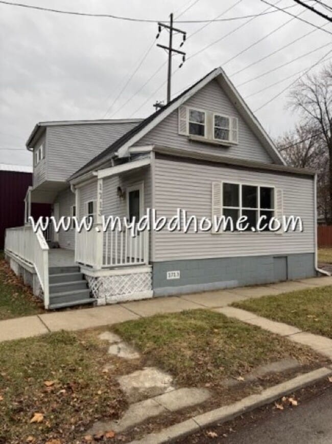 property at 1713 Hoagland Ave