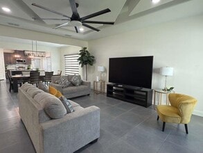 713 Journey Lp in Laredo, TX - Building Photo - Building Photo