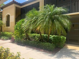 7225 River Hammock Dr, Unit 202 in Bradenton, FL - Building Photo