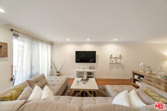 1000 S Westgate Ave in Los Angeles, CA - Building Photo - Building Photo