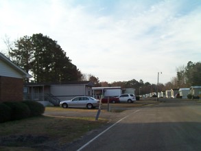 Mills Mobile Home Park in Myrtle Beach, SC - Building Photo - Building Photo