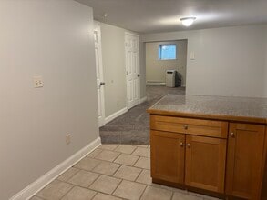 421 Fountain St, Unit Garden Level Unit in New Haven, CT - Building Photo - Building Photo