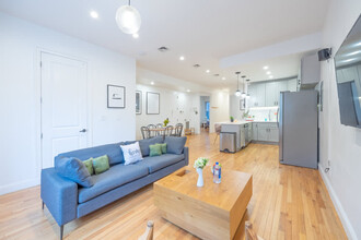 355 Tompkins Ave in Brooklyn, NY - Building Photo - Building Photo
