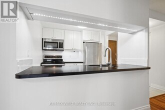 717-1717 Bay St. in Toronto, ON - Building Photo - Building Photo