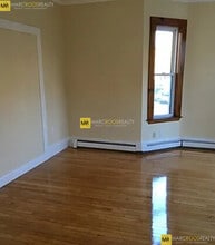 75 Lyman Ave, Unit 1 in Medford, MA - Foto de edificio - Building Photo