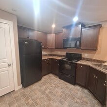 430 Ottawa St in Regina, SK - Building Photo - Building Photo