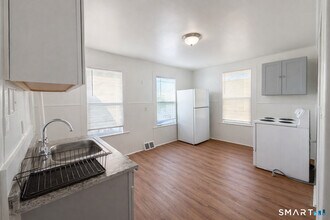 96 Franklin St in Meriden, CT - Building Photo - Building Photo