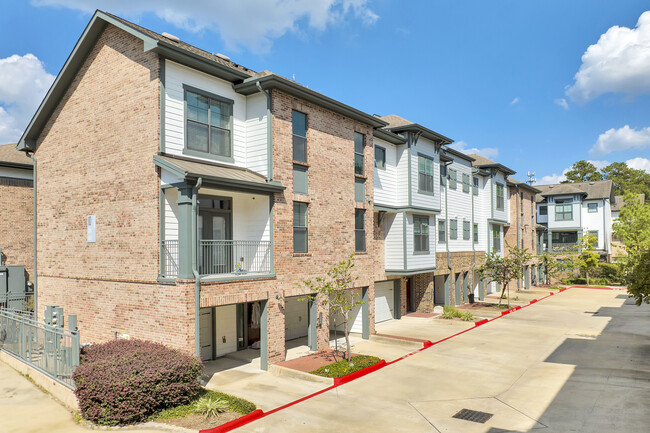 Townhomes at Woodmill Creek in The Woodlands, TX - Building Photo - Building Photo