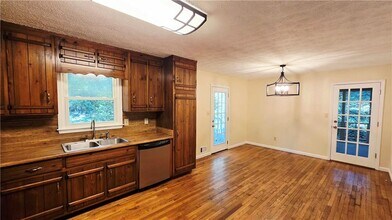 103 Westland Ct in Acworth, GA - Building Photo - Building Photo