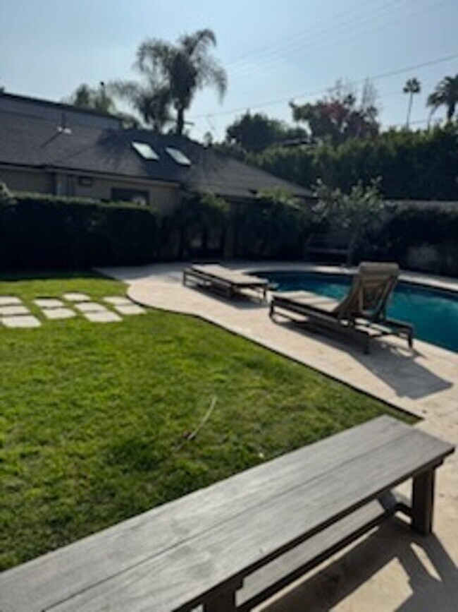 625 Elm Dr-Unit -625 N Elm Drive - ADU in Beverly Hills, CA - Building Photo - Building Photo