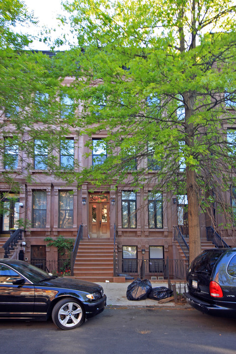 117 W 132nd St in New York, NY - Building Photo
