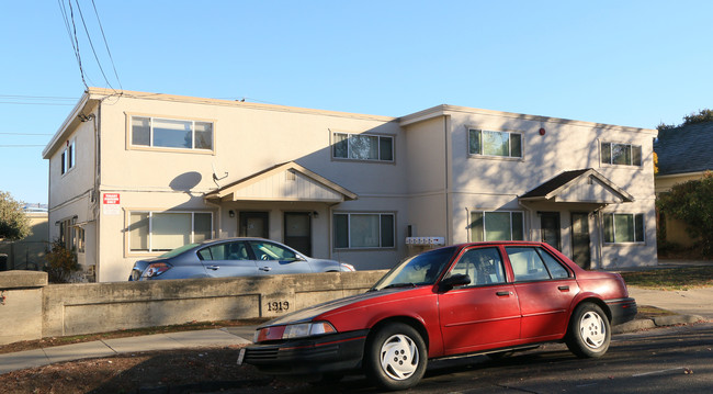 409-419 4th St in Petaluma, CA - Building Photo - Building Photo