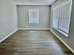 610 Garrett St in Liberty, TX - Building Photo - Building Photo