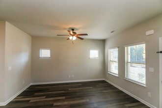 140 Magnaview Dr in Mcdonough, GA - Building Photo - Building Photo