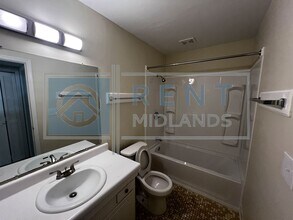 1007 Piney Woods Rd in Columbia, SC - Building Photo - Building Photo