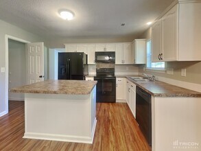 9605 Kenneth Glenn Dr in Charlotte, NC - Building Photo - Building Photo