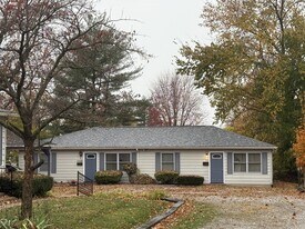 910 N Meridian St Rd in Brazil, IN - Building Photo