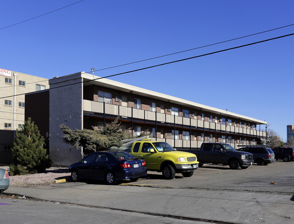 Nome Terrace in Aurora, CO - Foto de edificio