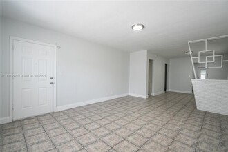 320 84th St in Miami Beach, FL - Building Photo - Building Photo